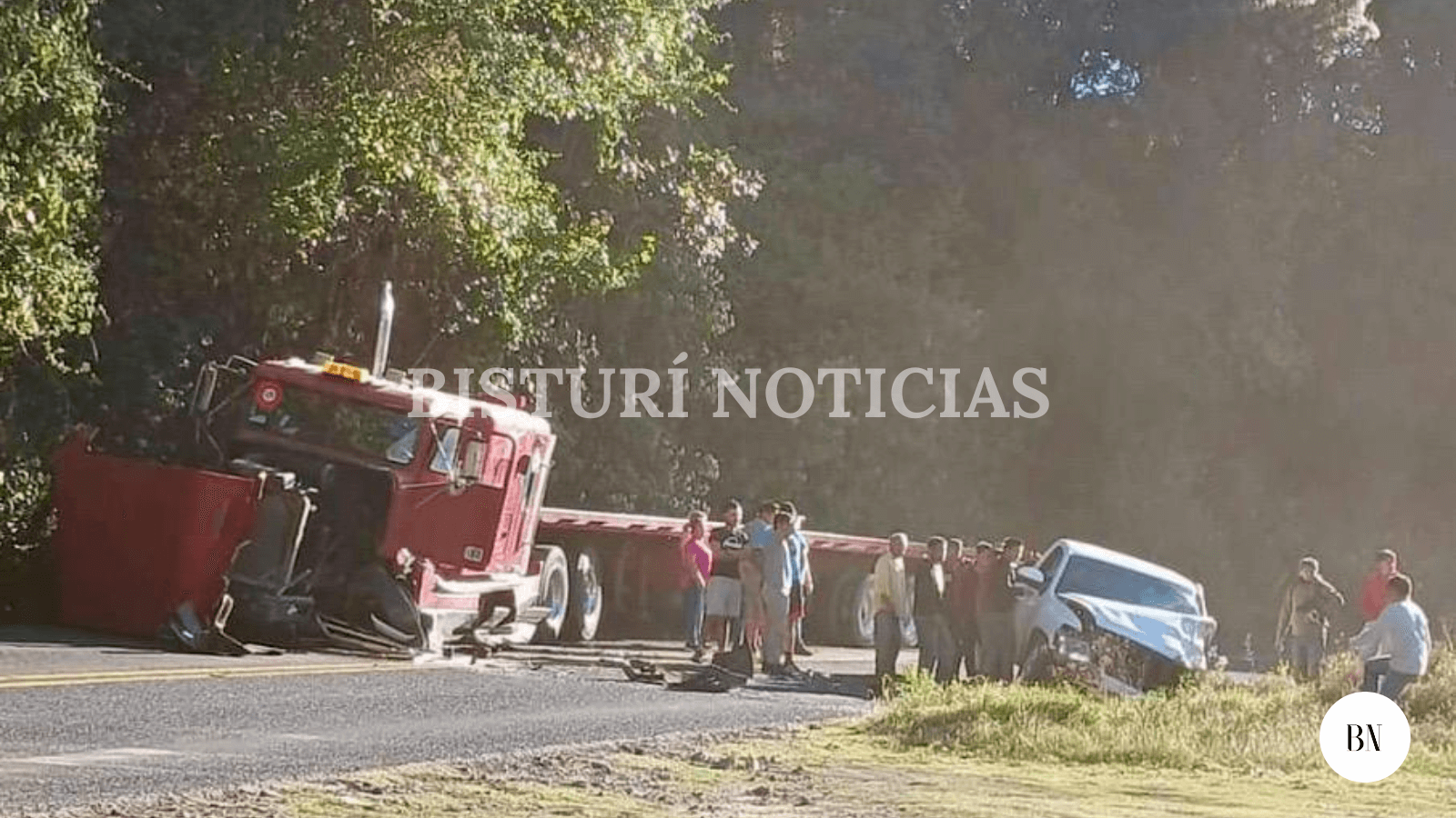 Troca contra tráiler en la Toluca-Cd.Altamirano; cuatro heridos